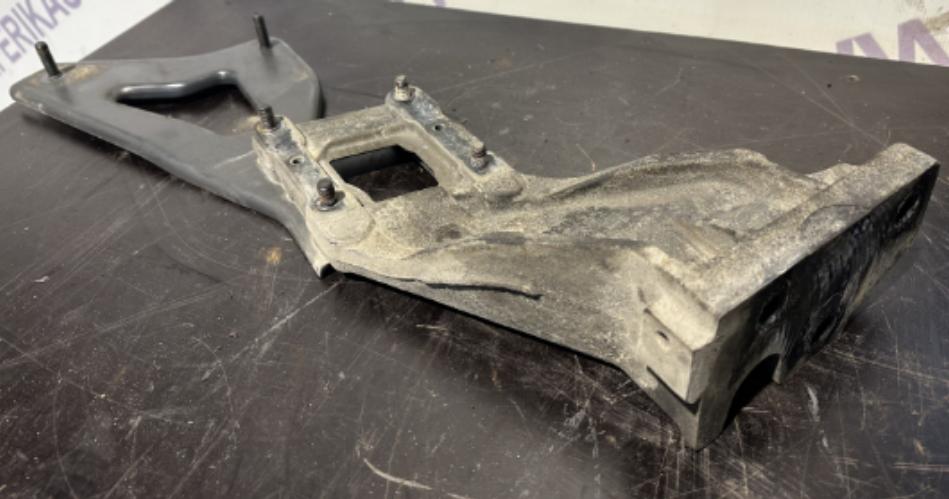 2670305/2638179/2354736/2325574 FENDER BRACKET for SCANIA-SERIES 6 P/P  2011 S730