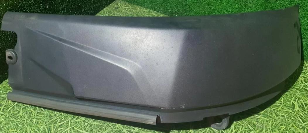 7484507781/84507781 WIPER PANEL WITH HOLE LH RHD for RENAULT T520