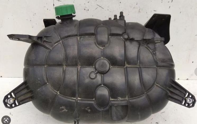 9605017903/9393799822 SUBSIDIARY WATER TANK for BENZ TRUCK ACTROS MP4 2014