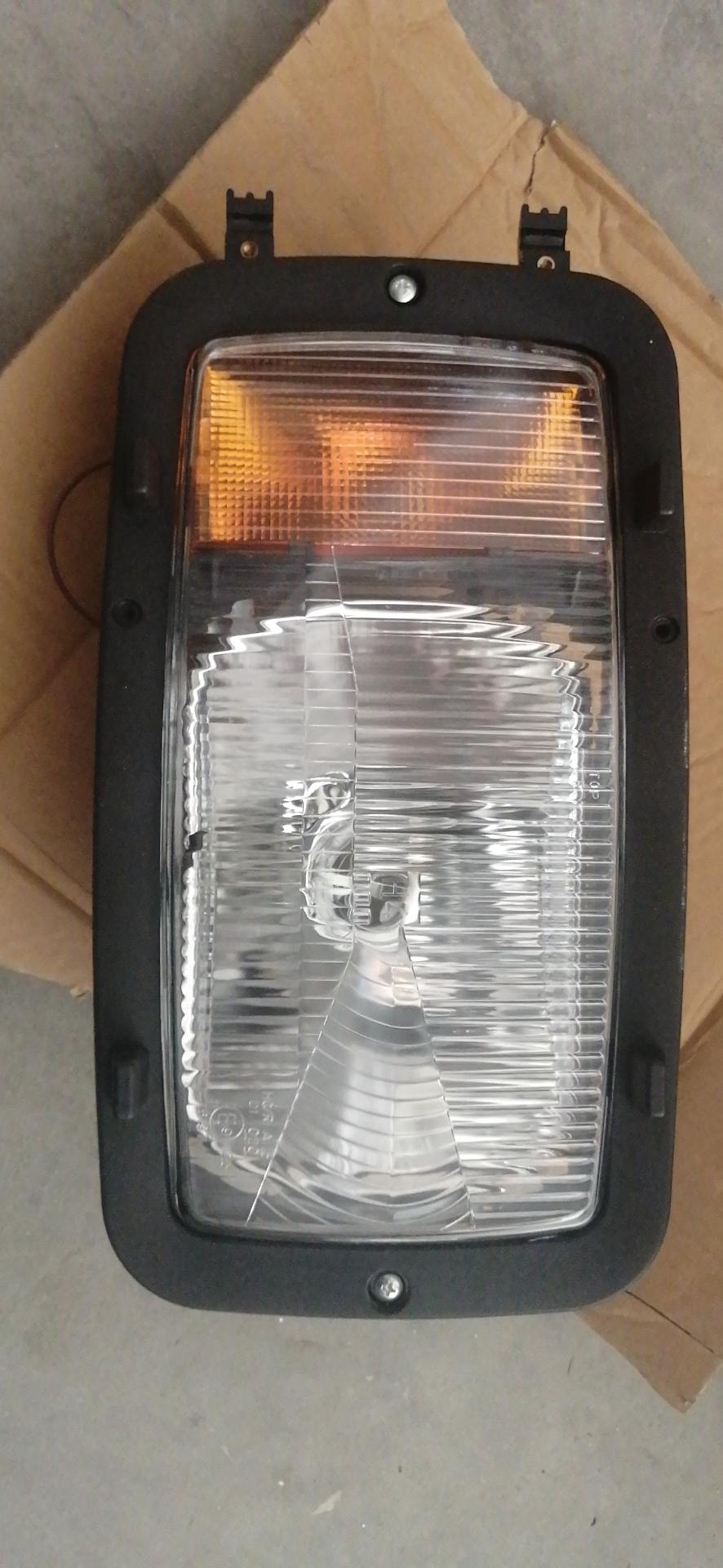 6418200961 HEAD LAMP (E) RH for BENZ TRUCK CAB 641 / 691