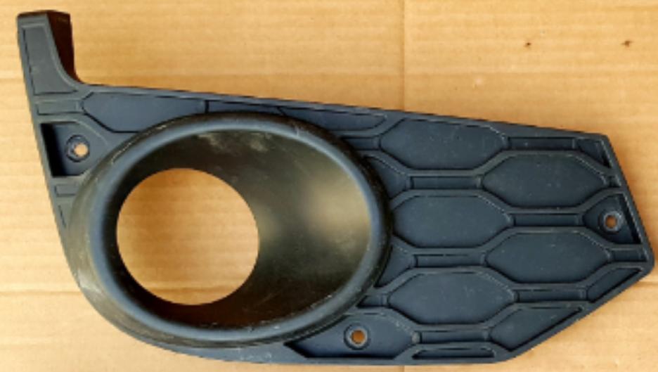 5801562215/5801529858 FOG LIGHT COVER RH for IVECO DAILY 1996-1999