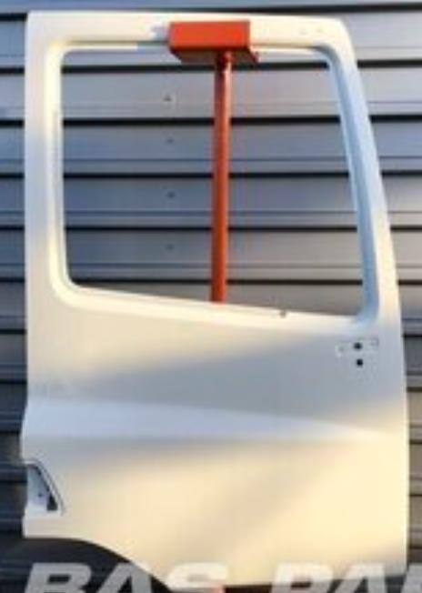 1895611/1940528 DOOR LH for DAF RANGE
