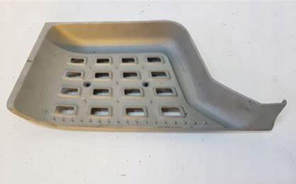 1945871/1798463 STEP (LOWER) LH for DAF RANGE